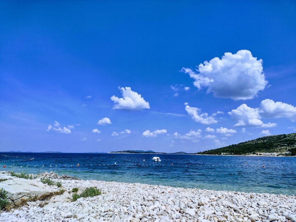 Apartmani Zmiric Primošten Esterno foto