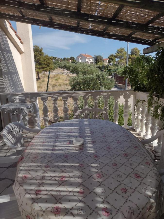 Apartmani Zmiric Primošten Esterno foto