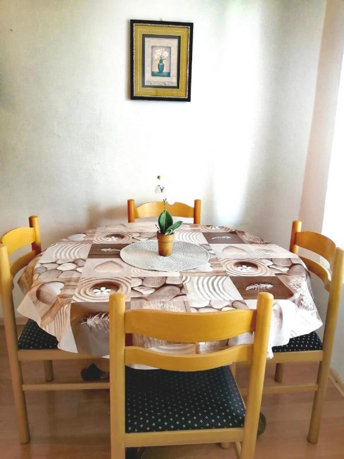 Apartmani Zmiric Primošten Esterno foto