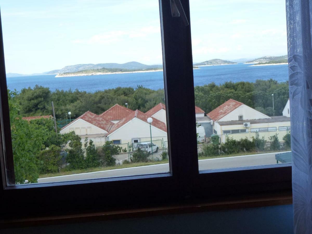 Apartmani Zmiric Primošten Esterno foto