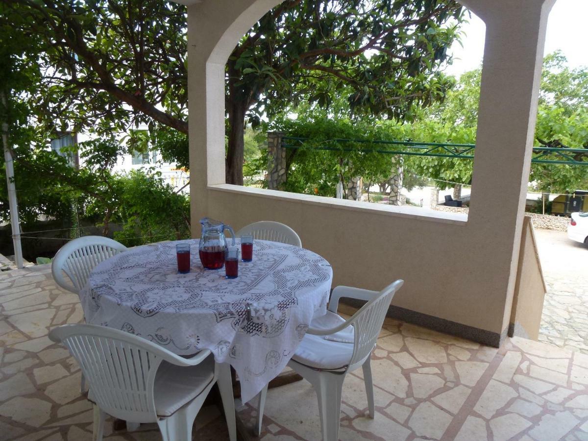 Apartmani Zmiric Primošten Esterno foto