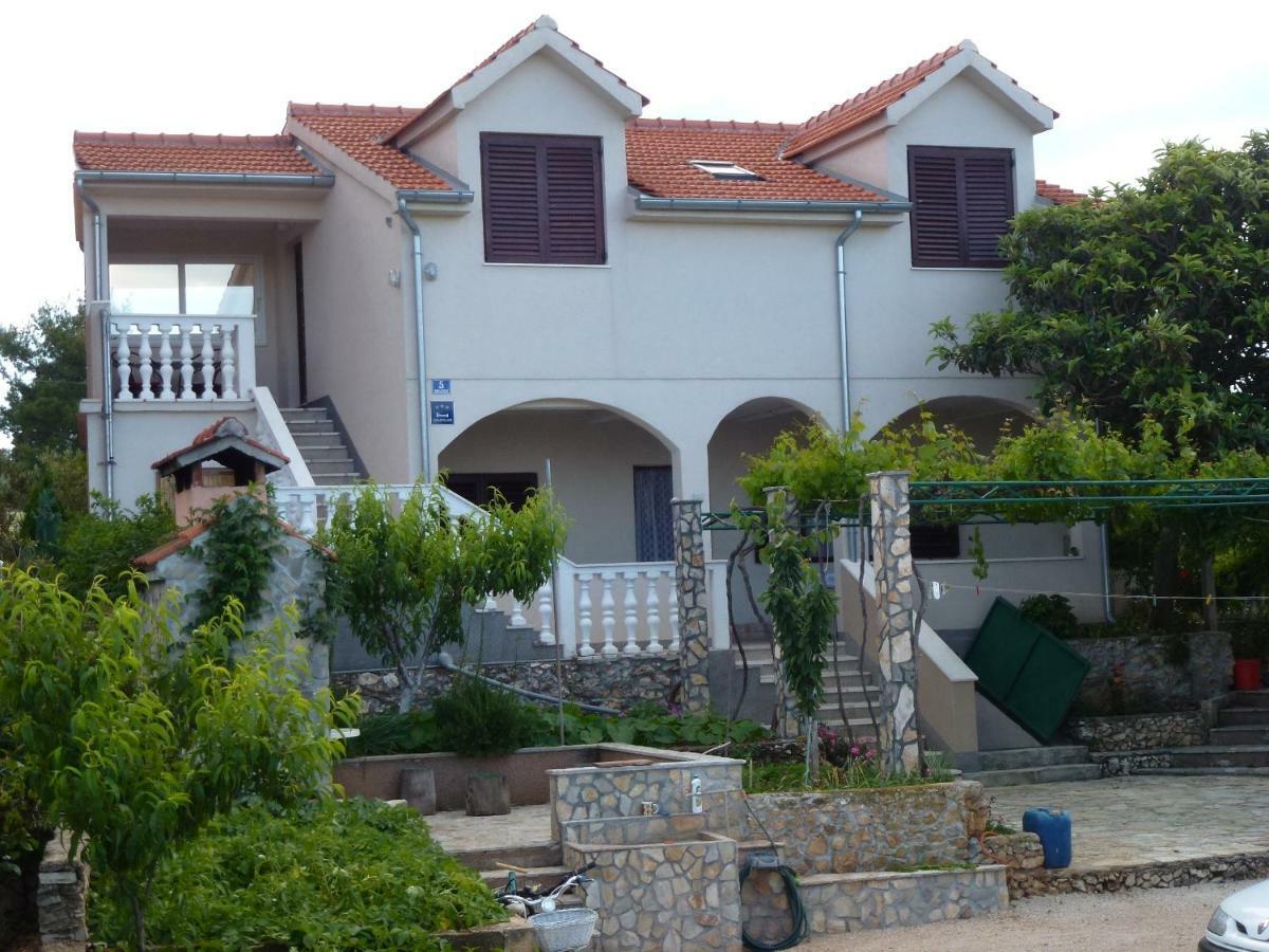Apartmani Zmiric Primošten Esterno foto