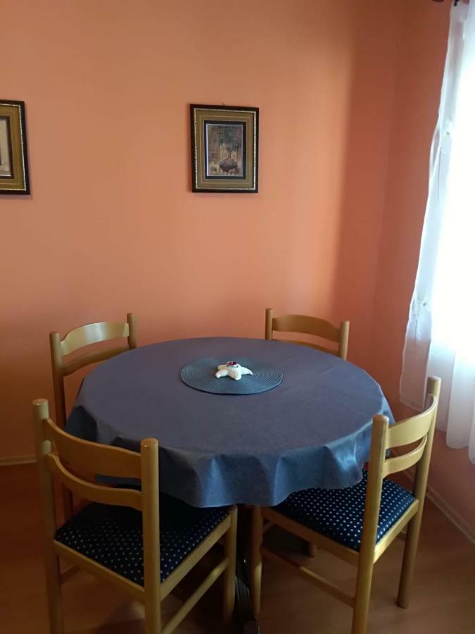 Apartmani Zmiric Primošten Esterno foto